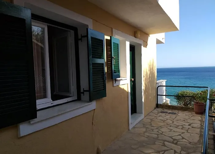 דירה New Era Menigos 112