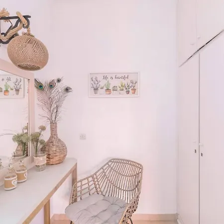 New Era Menigos 112 * Glyfada (Corfu)